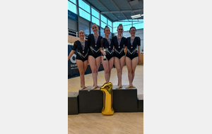 Médaille d'or : Anouck, Maëlys, Elodie, Anaïs et Justine