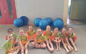 Nos toutes jeunes gymnastes impatientes de participer au spectacle de 16h00